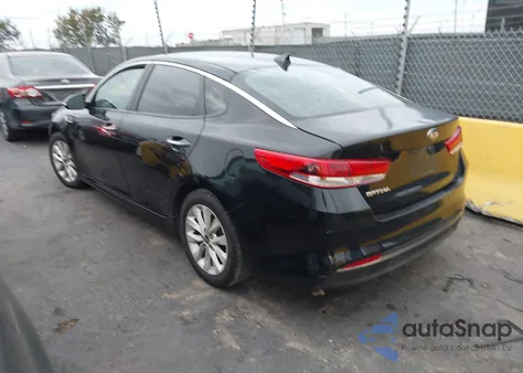 2017 Kia Optima Lx z USA, uszkodzony, nr VIN 5XXGT4L34HG121983